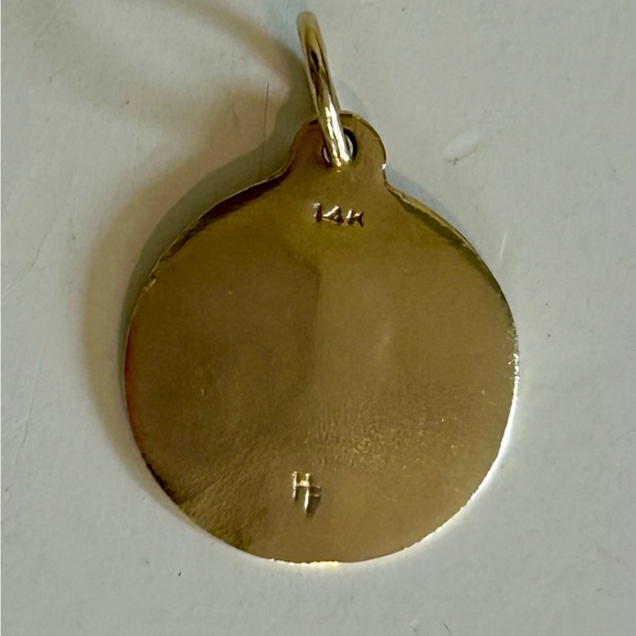 Helen Ficalora ‘I’ Alphabet Letter Charm, 14k Gold, EUC - Picture 3 of 4